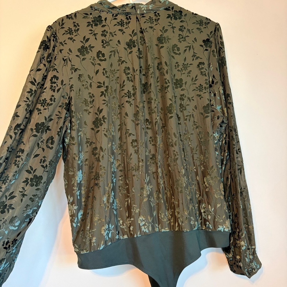 LC Lauren Conrad Olive Floral Bodysuit - Picture 6 of 8